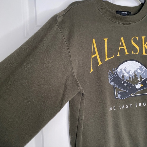 Forever 21 ALASKA The Last Frontier Olive Green Crewneck Sweatshirt - Picture 2 of 7